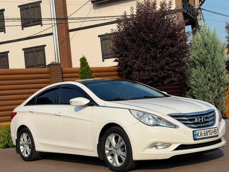 Hyundai Sonata 2011