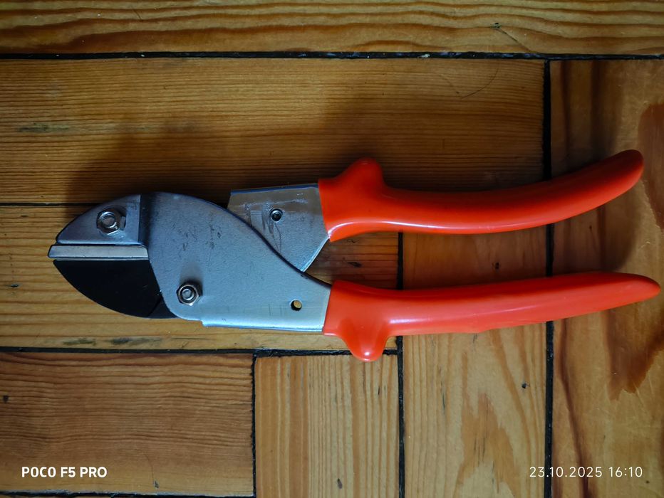 Секатори садові, з ковадлом Lowe 5.107 та AIRAJ-1025 - нові