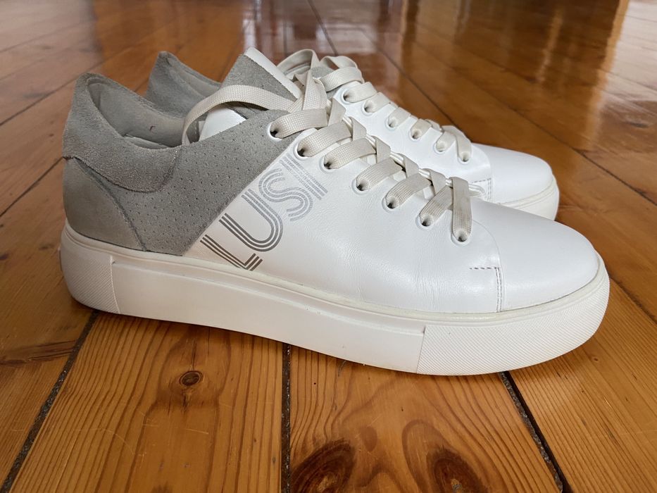 Кожаные белые кеды