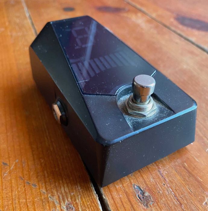 Pedal de guitarra Korg Pitchblack Advance Tuner