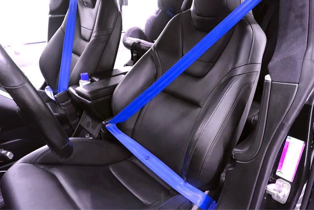 Замена цвета ремней безопасности авто