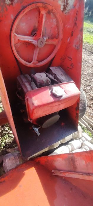 Betoneira com motor a gasóleo