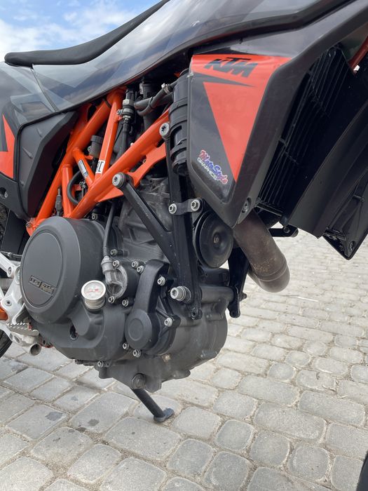 Мотоцикл Supermoto KTM 690 SMC-R 2022