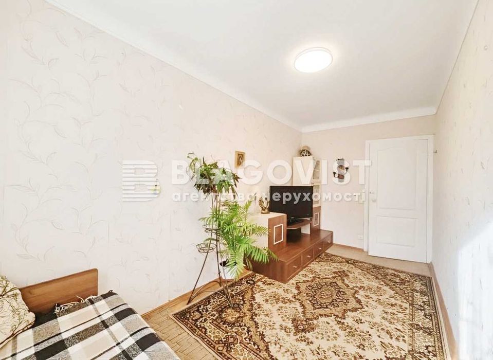 Продам 3-кімнатну квартиру Київ Бойчука 23 Кіквідзе