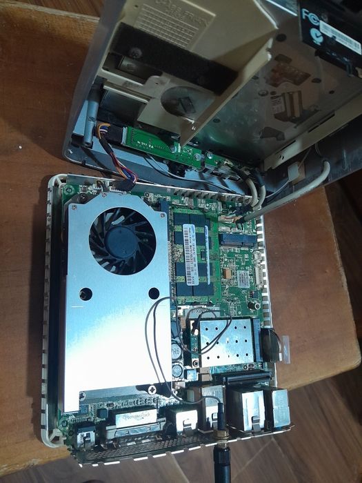 Міні системний блок Fujitsu Siemens Q5020(читати)