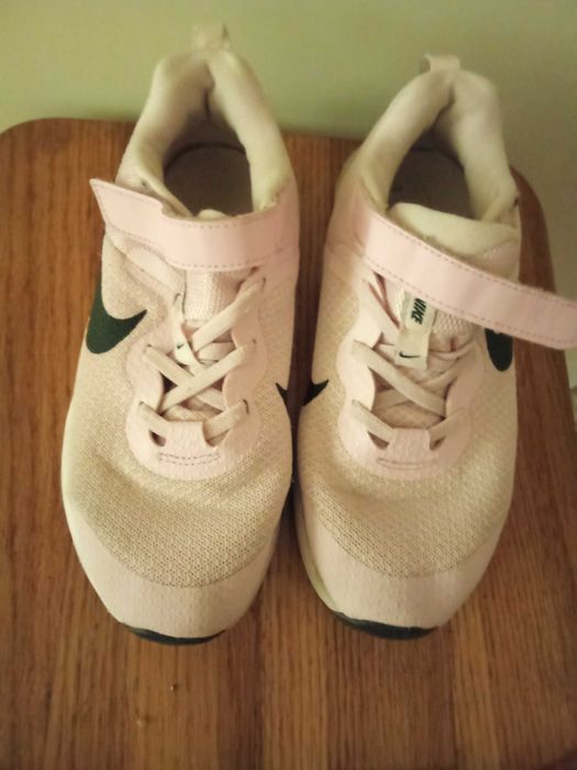 Взуття для дівчинки пакетом