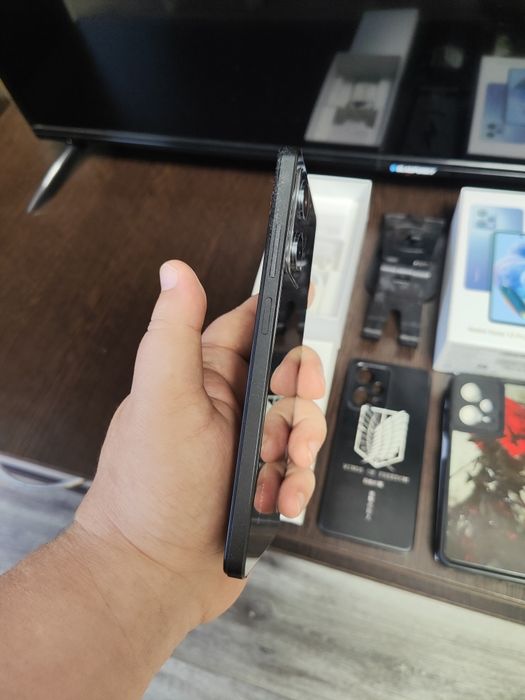 ИГРОВОЙ Xiaomi redmi note 12Pro 5G , память 8+8-256гиг, идеал