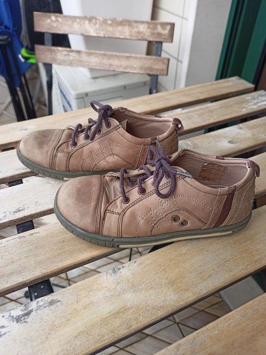 Botas em couro castanhas