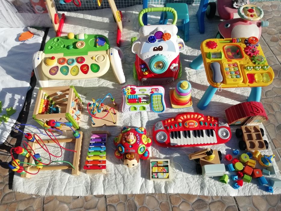 Colchão e Fraldário Mais  Lote  De Brinquedos Novos da Chico