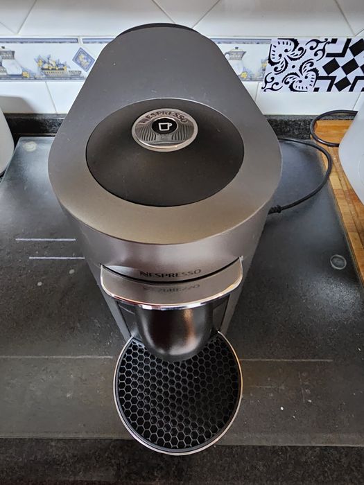 Nespresso Vertuo automatica (como nova)