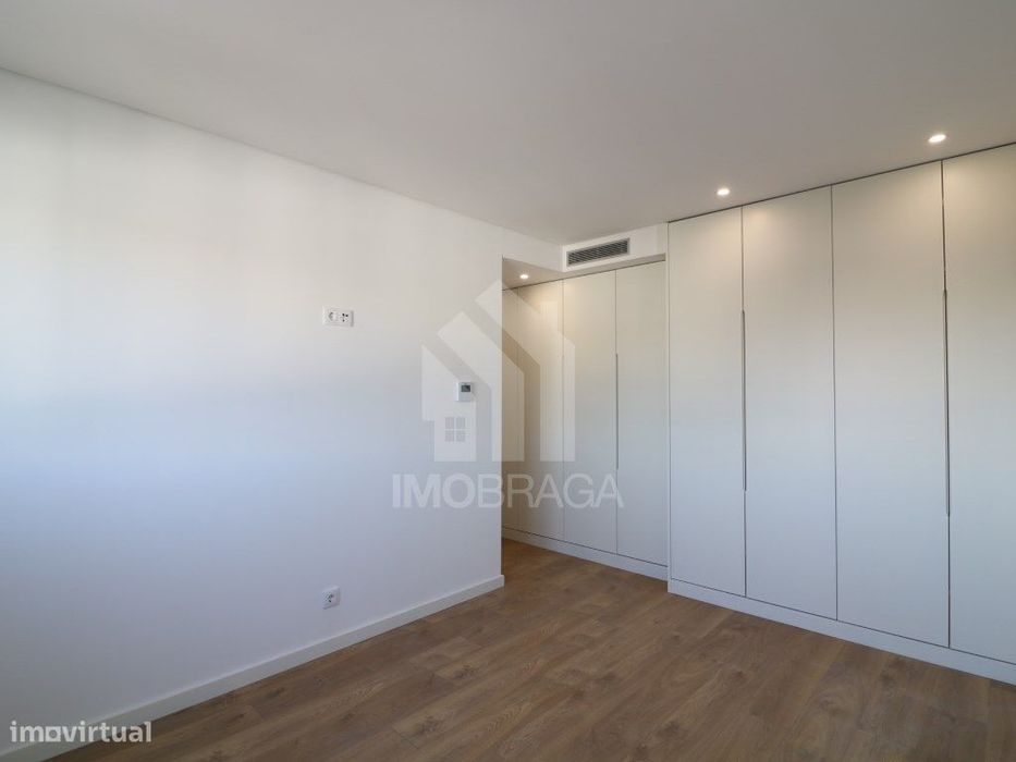 Arrendamento Apartamento T3 Novo c/ Garagem para 2 Carros, em São V...