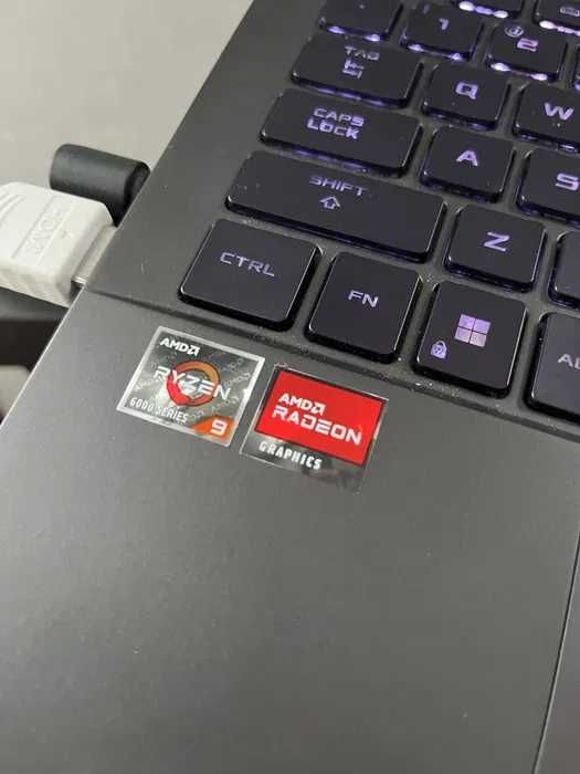 ASUS ROG Zephyrus G14 Ryzen 9 6900HS 32GB / 512GB SSD / RX 6800S 8GB