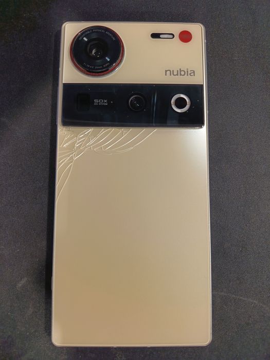 Nubia Z70 ultra completo varias capas