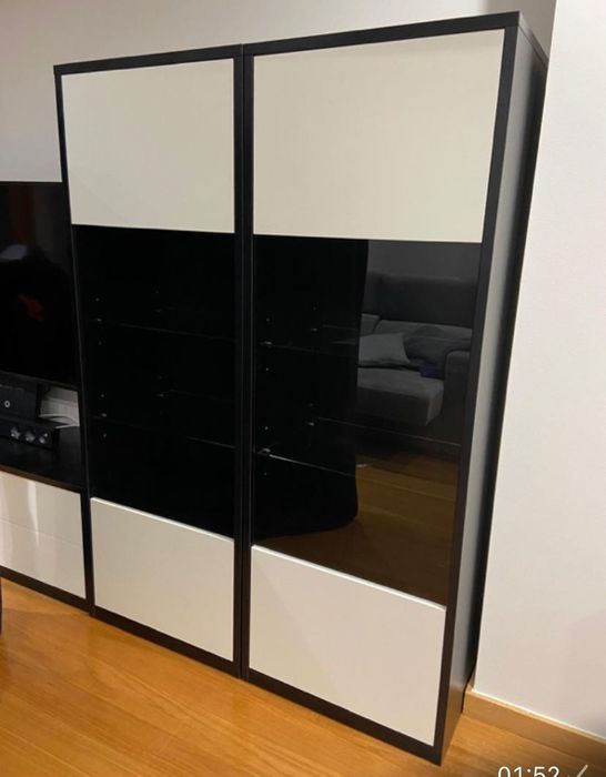 Móveis de sala preto e branco