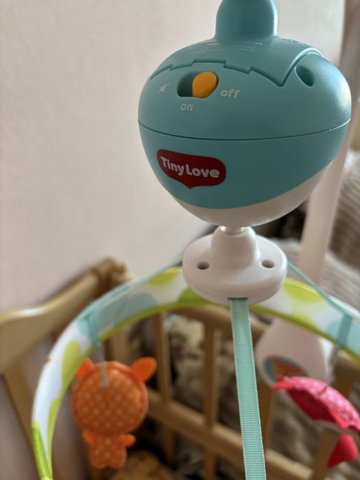 Мобіль на ліжечко з мелодіями Tiny love