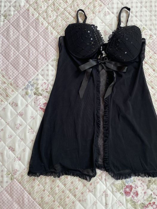 Czarny top bieliźniany na ramiączka cekiny 75A ensored mesh coquette