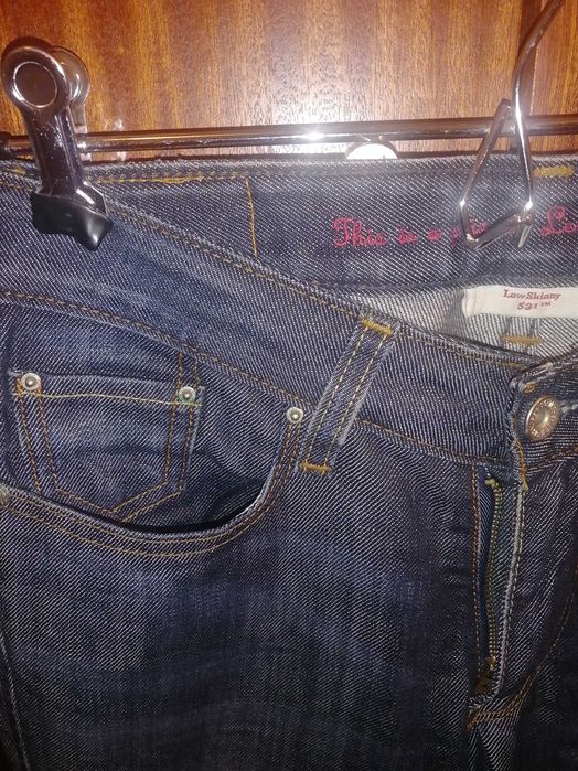 Calças Signature Levi Strauss novas