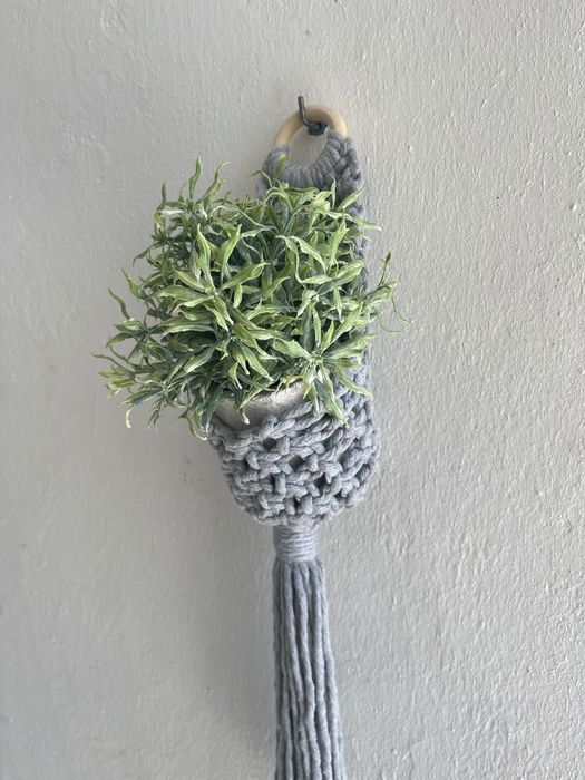 Suporte para vasos em macrame