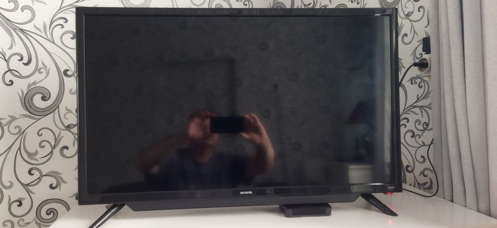 Продам Смарт ТВ.AIWA  JH32DS700S