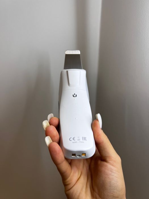 Artistry™ Dermasonic Прилад (ціна договорна)