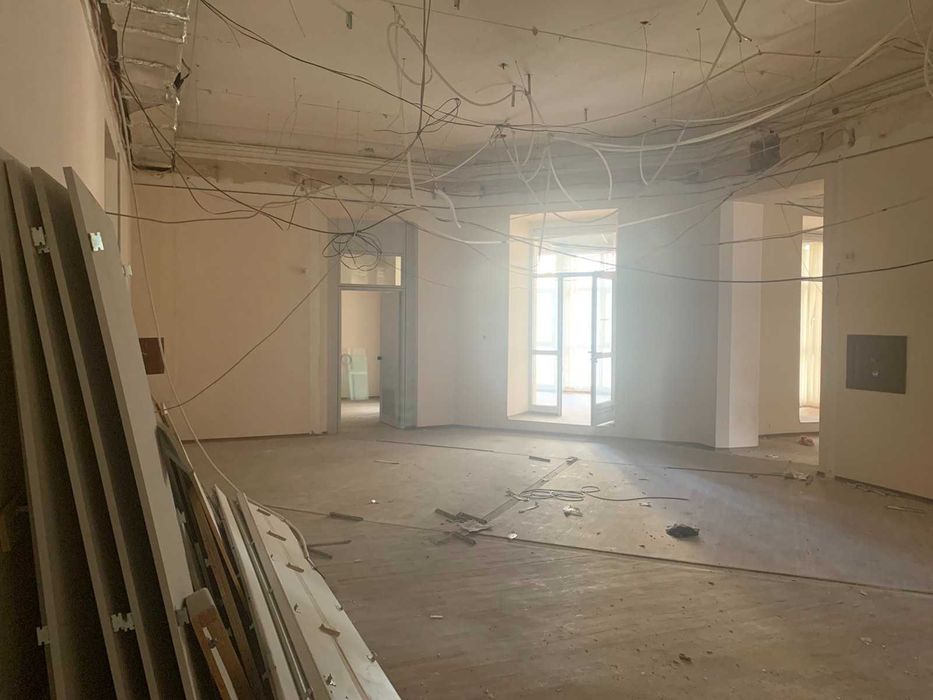 Продам офис 552 кв.м на Дерибасовской. От хозяина