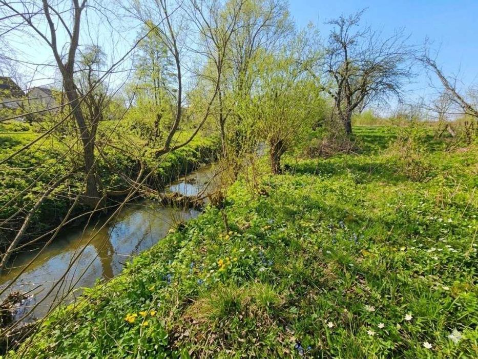 Продається добротний цегляний будинок...