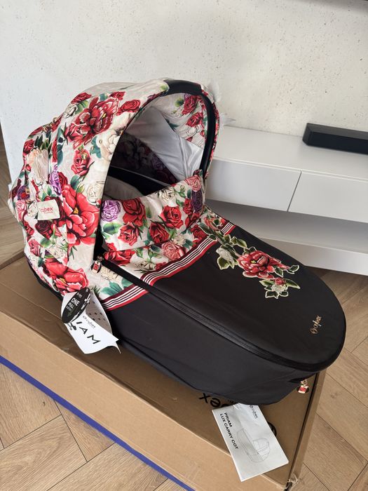 Gondola cybex Priam 4.0 Spring Blossom light super stan