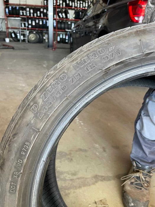 Pneus Pirelli para Mercedes ou Similar pouco usados.