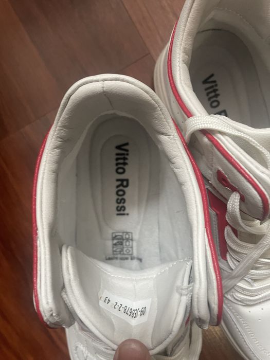 Чоловічі кросівки