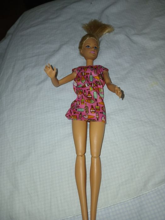 Bonecas barbie e frozen em bom estado