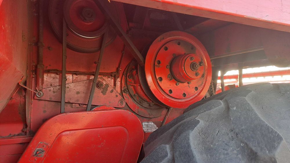 Продам комбаїн Massey Ferguson 530L