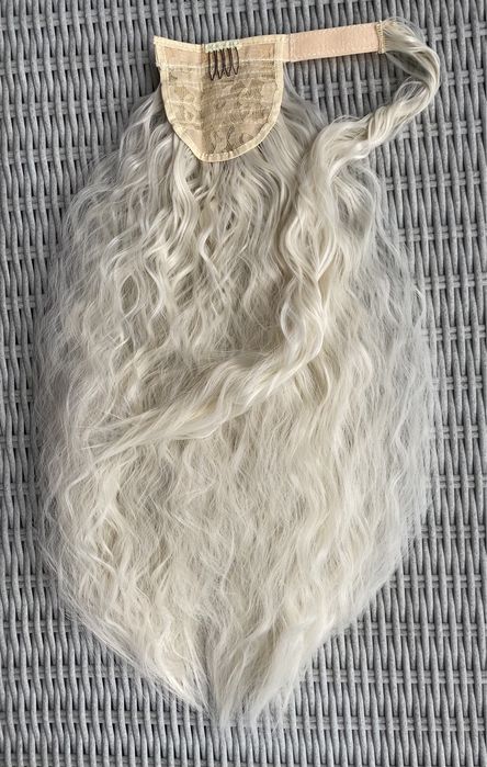 Premium Ultra włosy doczepiane, platynowy blond, kucyk, fale 138.