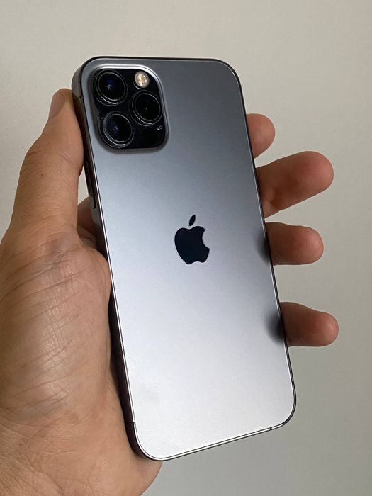 Iphone 12 PRO 512gb. ВИМКНУВСЯ