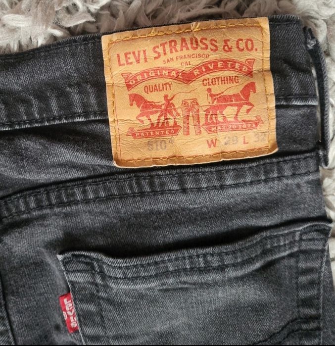 Spodnie damskie jeans skinny Levis W28 L32 stan bardzo dobry