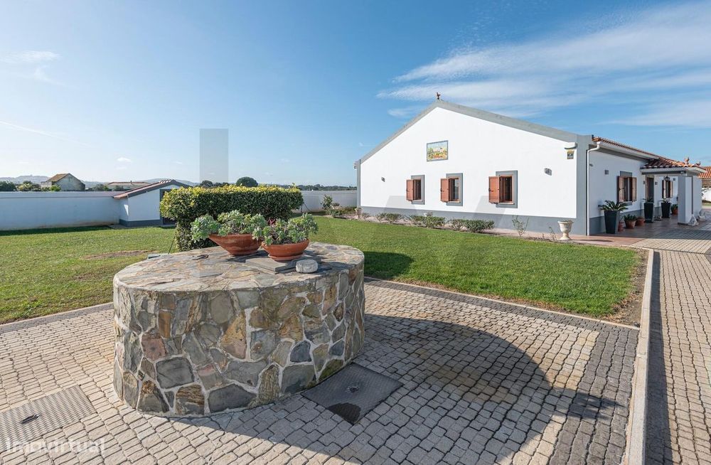 Moradia T4 com 320 m2 no Aceiro do Miranda, Pinhal Novo – Onde a Rural