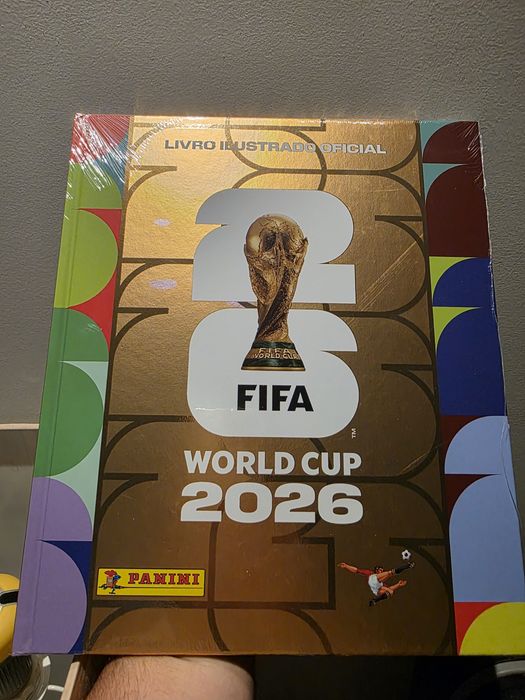Caderneta mundial 2026 capa dura dourada