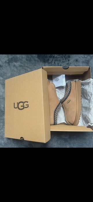 Buty kapcie wkładane UGG Tasman nowe z pudełkiem etc