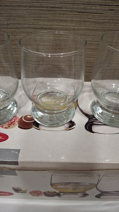 Стаканы 6 шт из плотного стекла