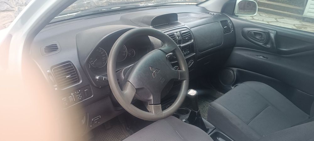 Mitsubishi space star