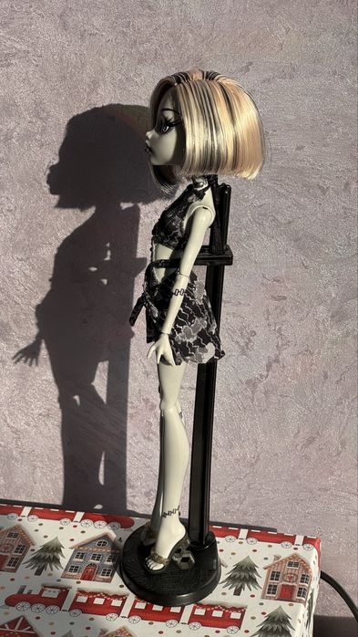 Skull Shores Frankie Monster High