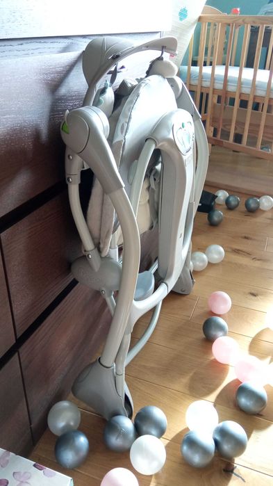 Bujaczek leżak huśtawka Bright Starts Ingenuity