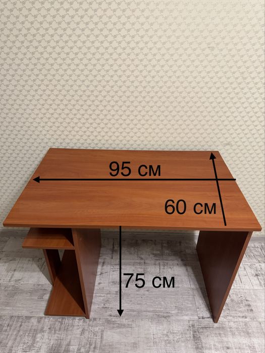 Стіл компʼютерний/письмовий