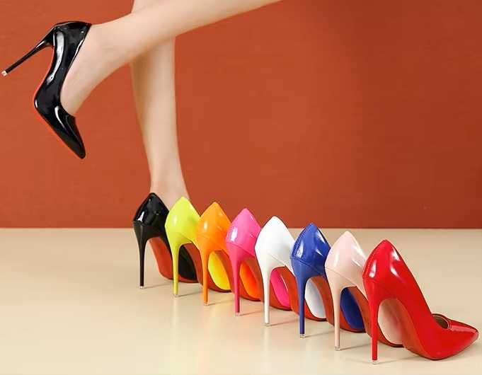 Szpilki w kolorze czarnym obcas 12 cm