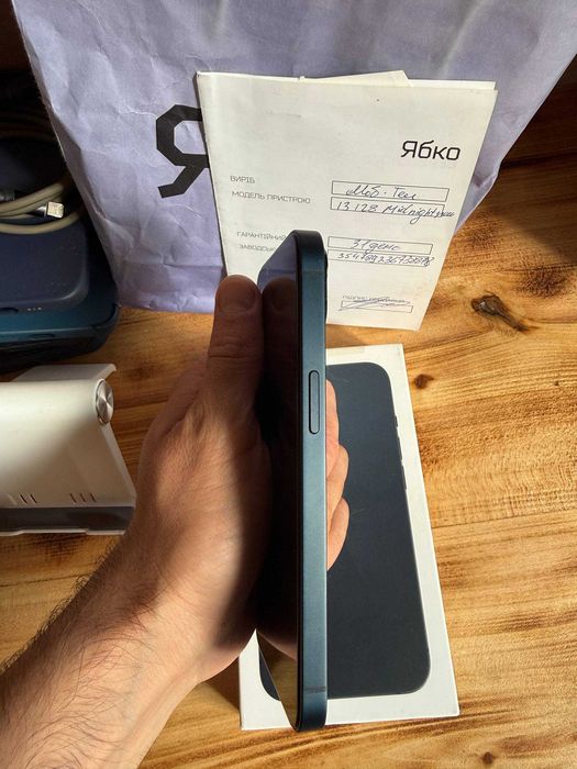 Apple iPhone 13 128GB Midnight Айфон