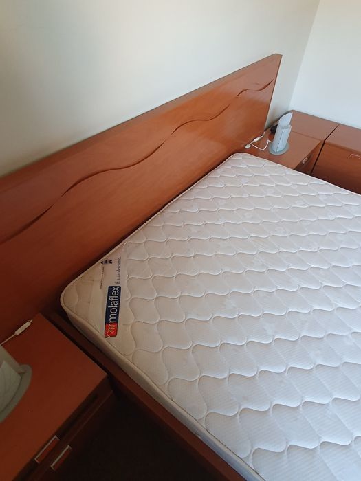 Conjunto cama de casal (160x200), colchão e mobília