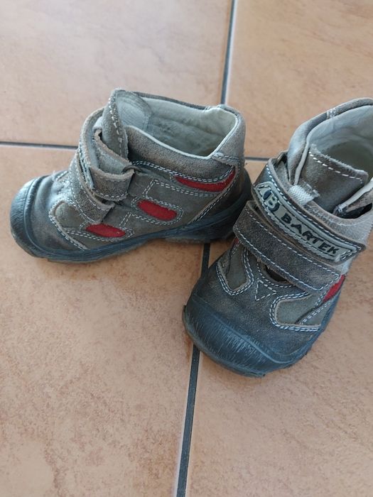 Buciki dla dziecka r 21