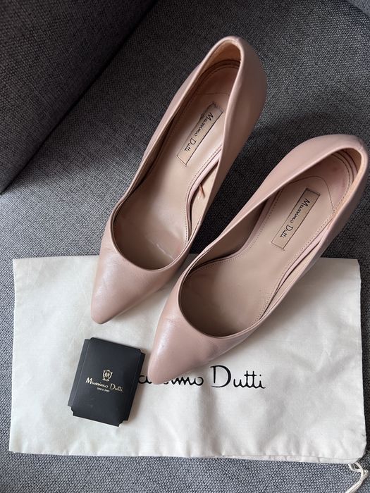 Cieliste buty na obcasie szpilki nude beżowe Massimo Dutti skórzane