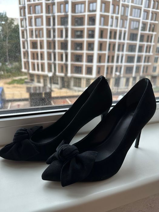 Туфлі лодочки Guess нові !