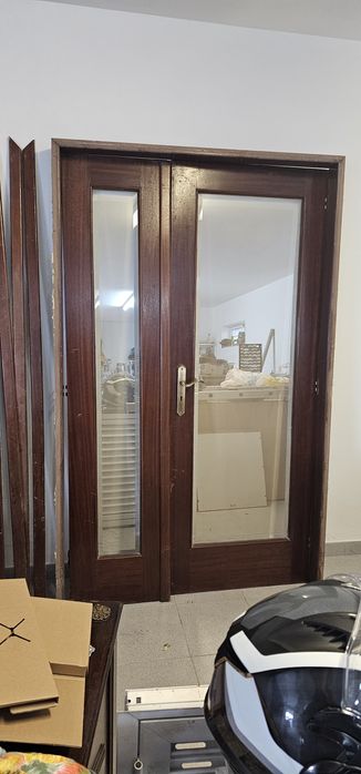 Portas de madeira com vidro, medidas na segunda foto