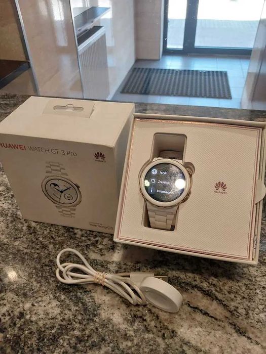 (401/26) Smartwatch Huawei 3 Pro